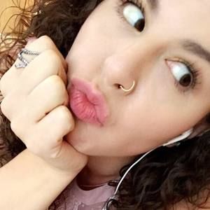 Meet your Posher, Lucy